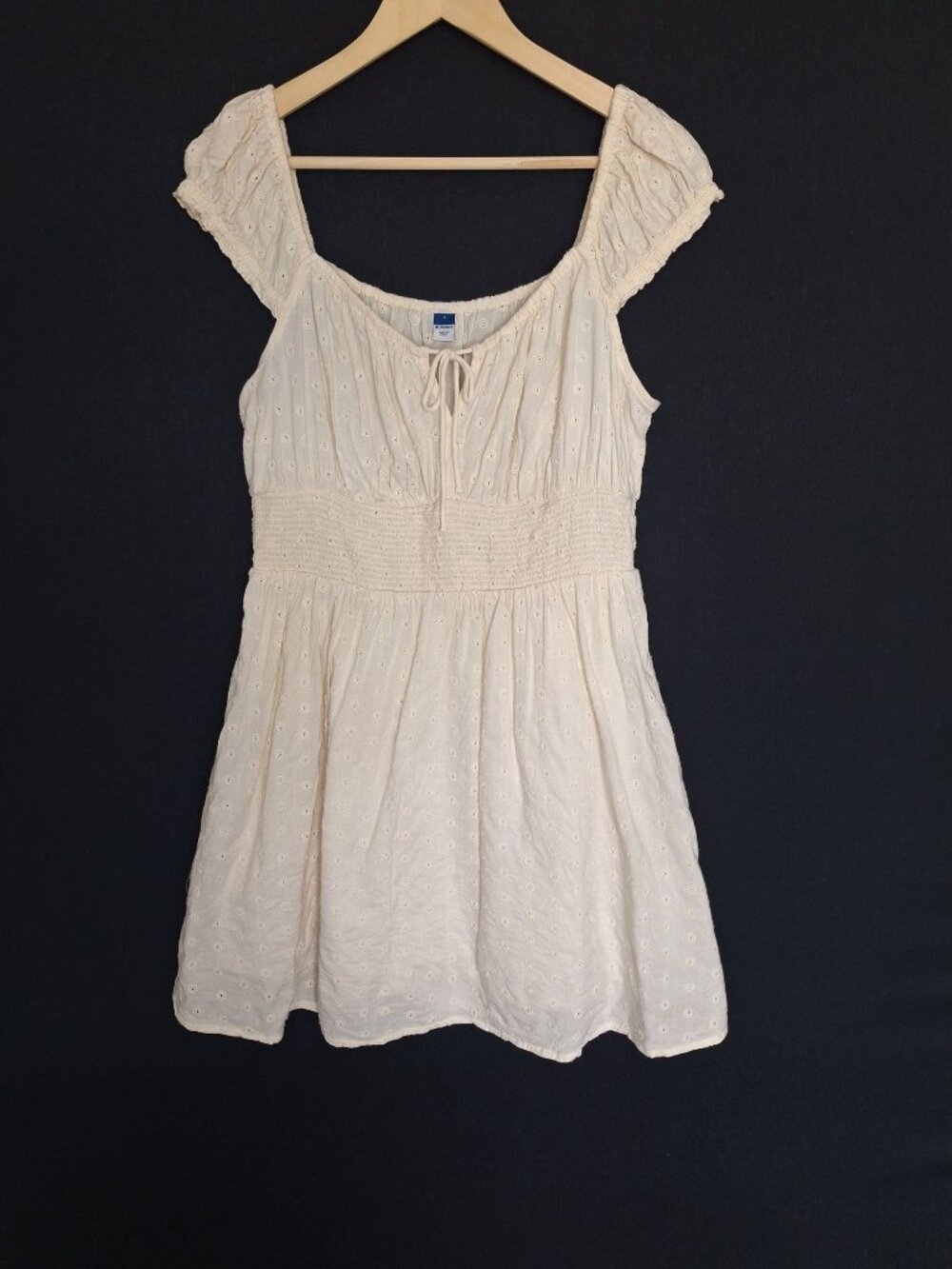 💙 Old Navy Cream Eyelet Babydoll Dress Size L Cottagecore Smocked Waist Mini Bo